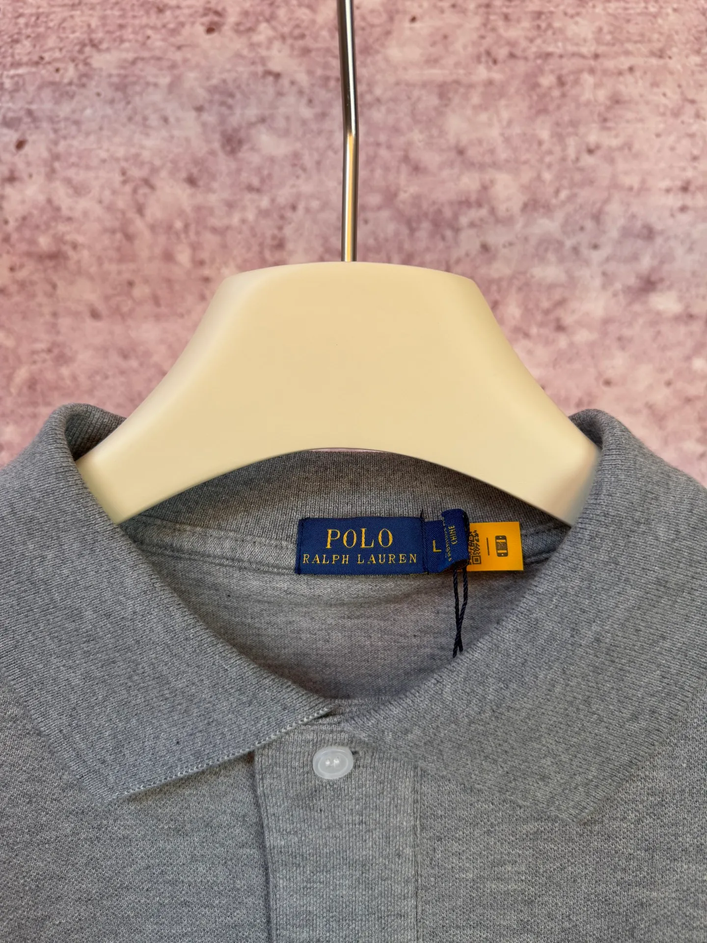P200 Ralph Lauren classic unisex pony logo pique polo long sleeves, the original version is the same 250g pure cotton pique fabric, there is no difference in the overall style and craftsmanship, it is simple and lazy to wear alone, and the old money style polo collar is the first choice for autumn.